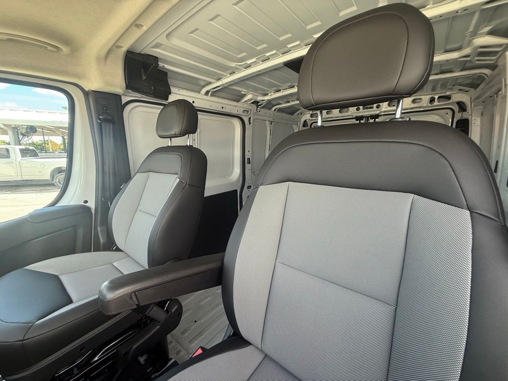 2026 Ram ProMaster 1500 photo 18