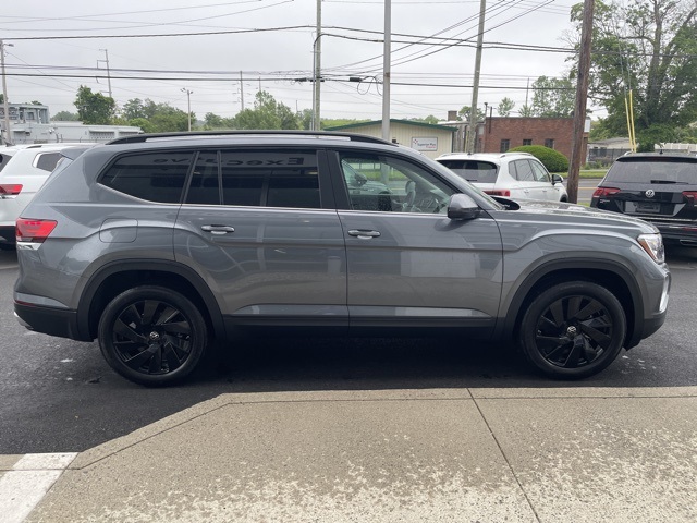 2025 Volkswagen Atlas SE Technology photo 6
