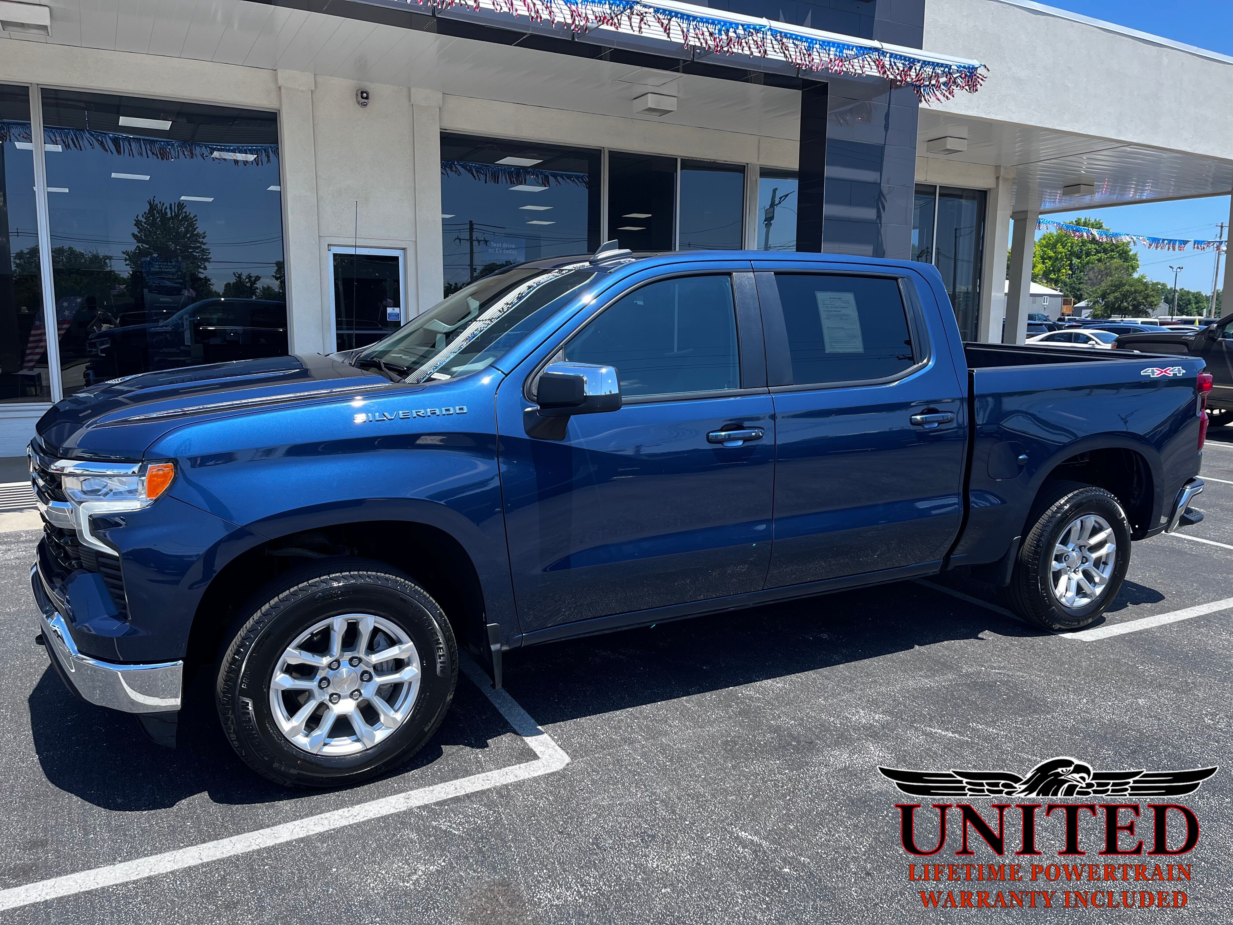 2022 Chevrolet Silverado 1500 LT's photo
