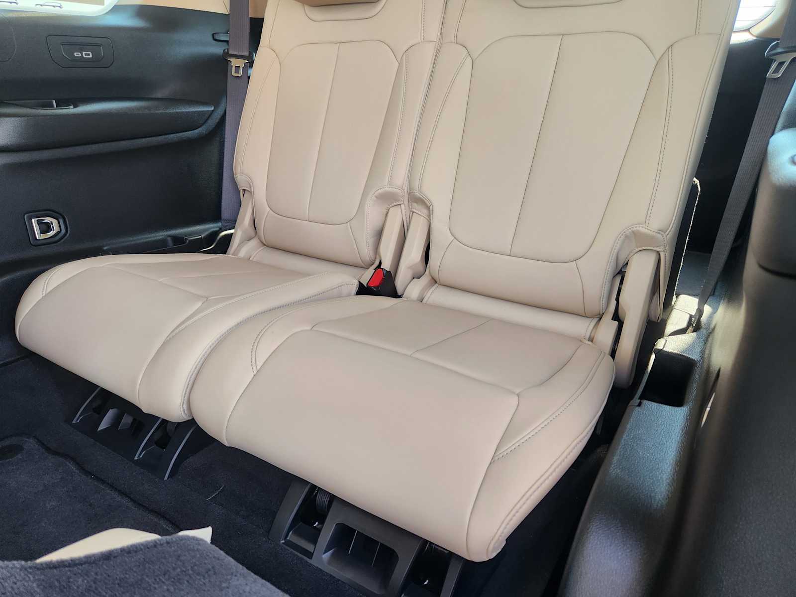 2021 Jeep Grand Cherokee Limited photo 24