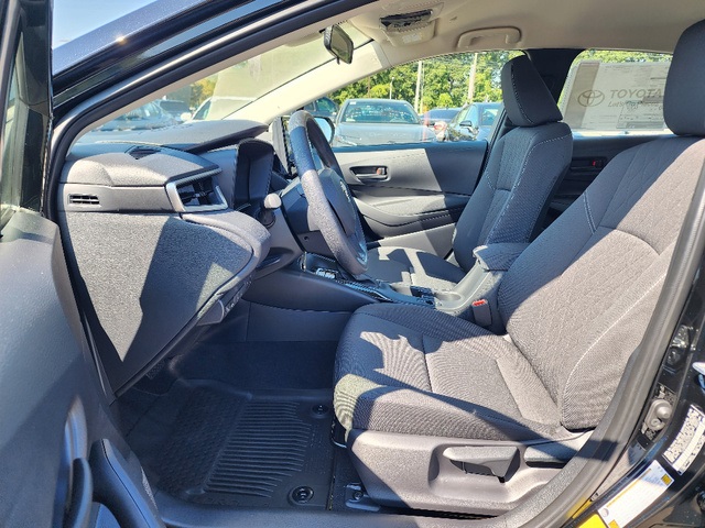2025 Toyota Corolla Hybrid LE photo 13