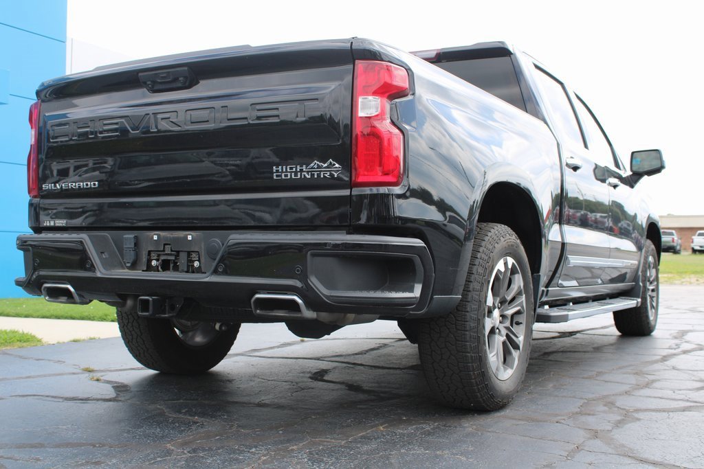 2022 Chevrolet Silverado 1500 High Country photo 3