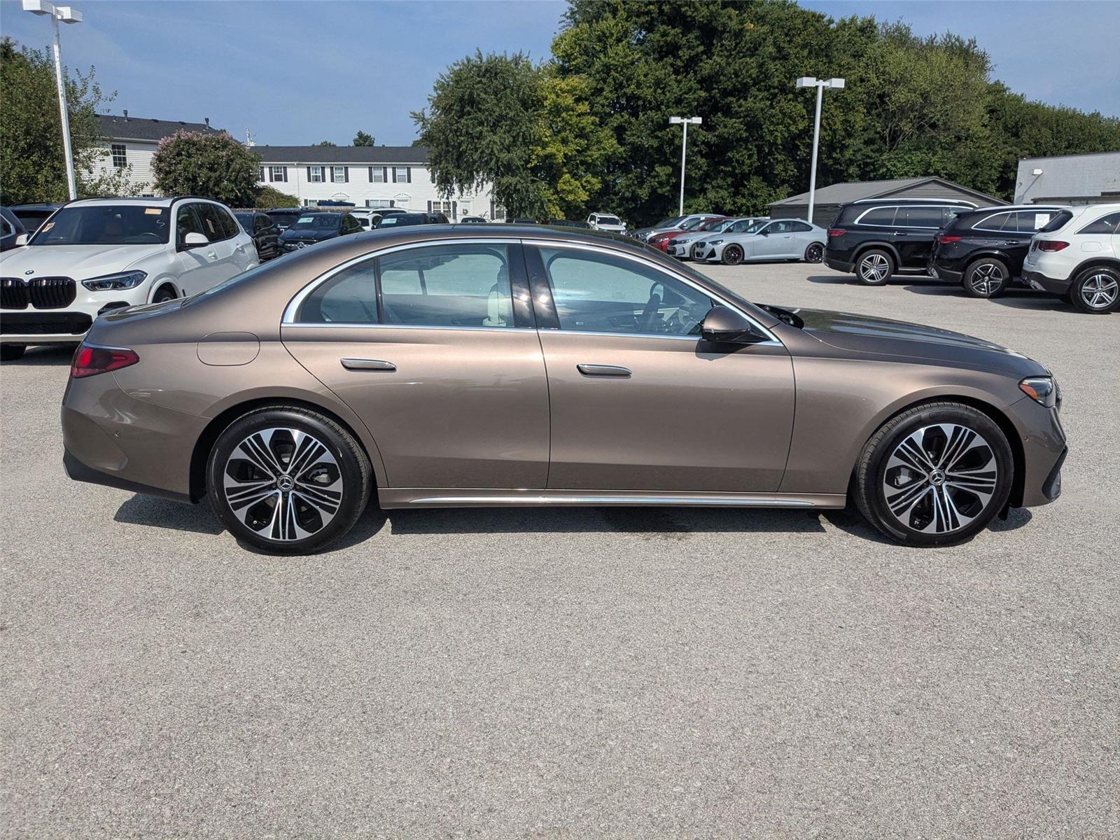 2026 Mercedes Benz E 350 4MATIC photo 4