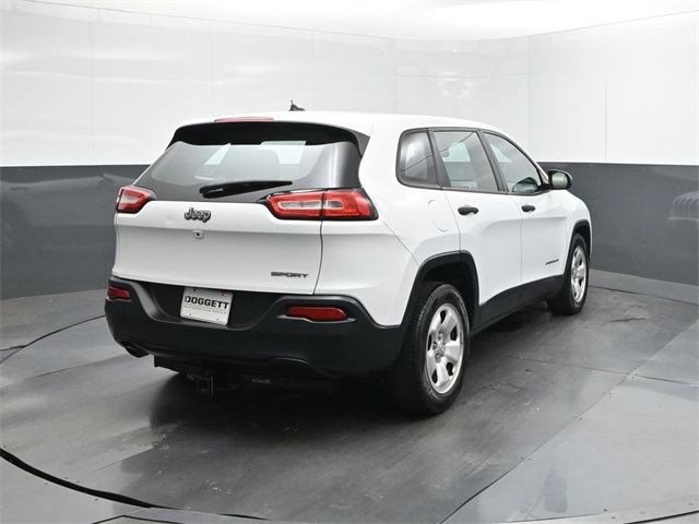 2015 Jeep Cherokee Sport photo 7