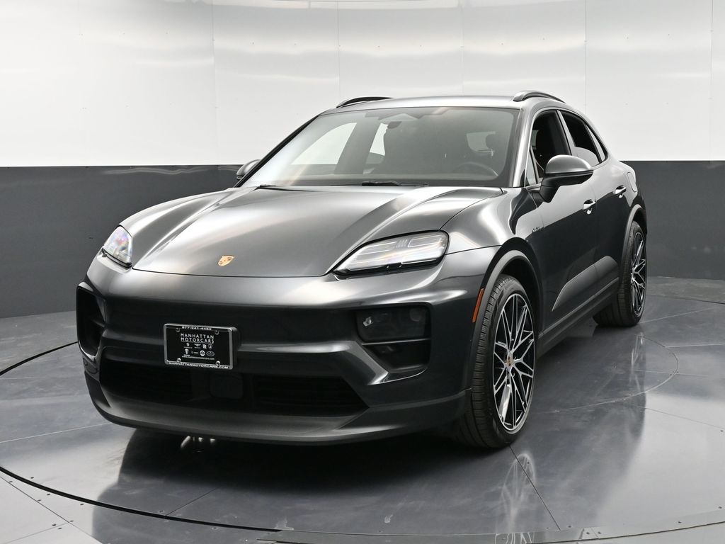 2024 Porsche Macan Base's photo