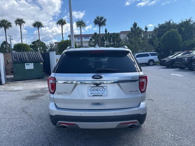 2016 Ford Explorer Limited photo 2