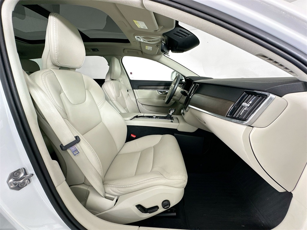 2019 Volvo V90 Cross Country T5 AWD photo 26