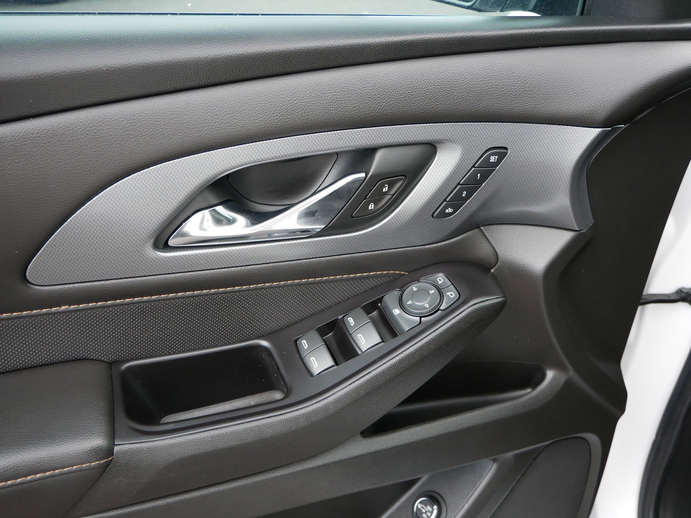 2020 Chevrolet Traverse Premier photo 18