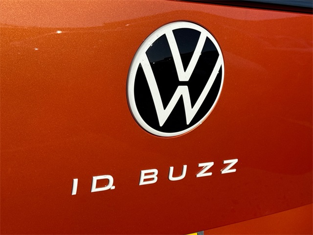 2025 Volkswagen ID. Buzz Pro Plus photo 13