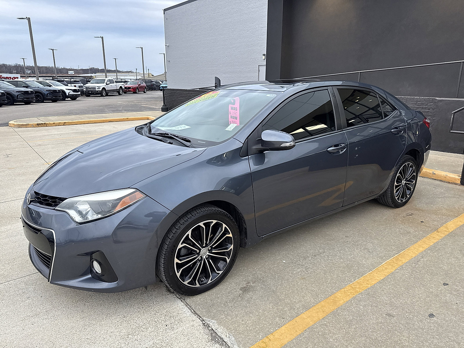 2016 Toyota Corolla S photo 2