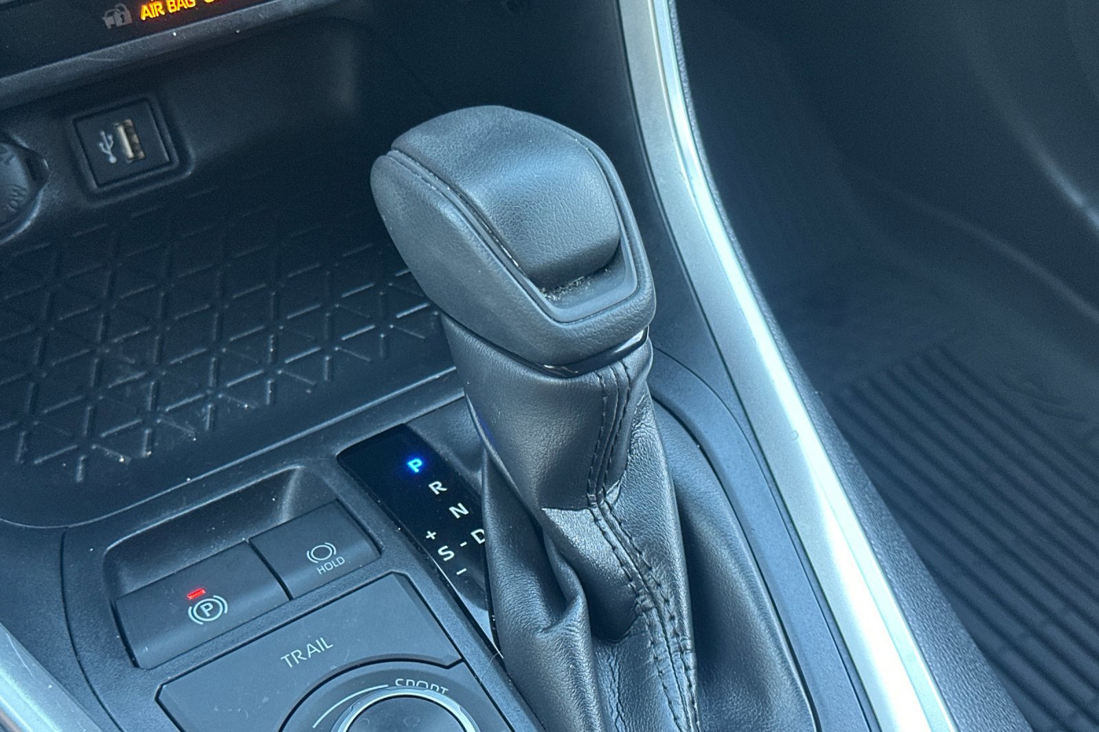 2023 Toyota RAV4 Hybrid LE photo 21