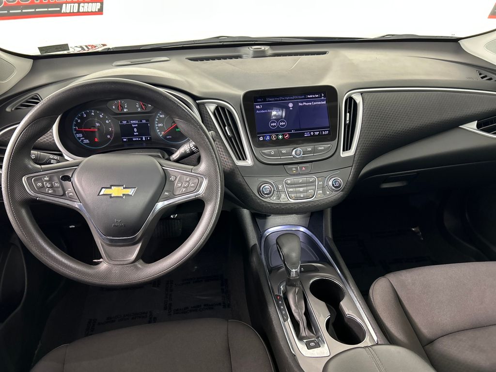 2023 Chevrolet Malibu 1LT photo 24