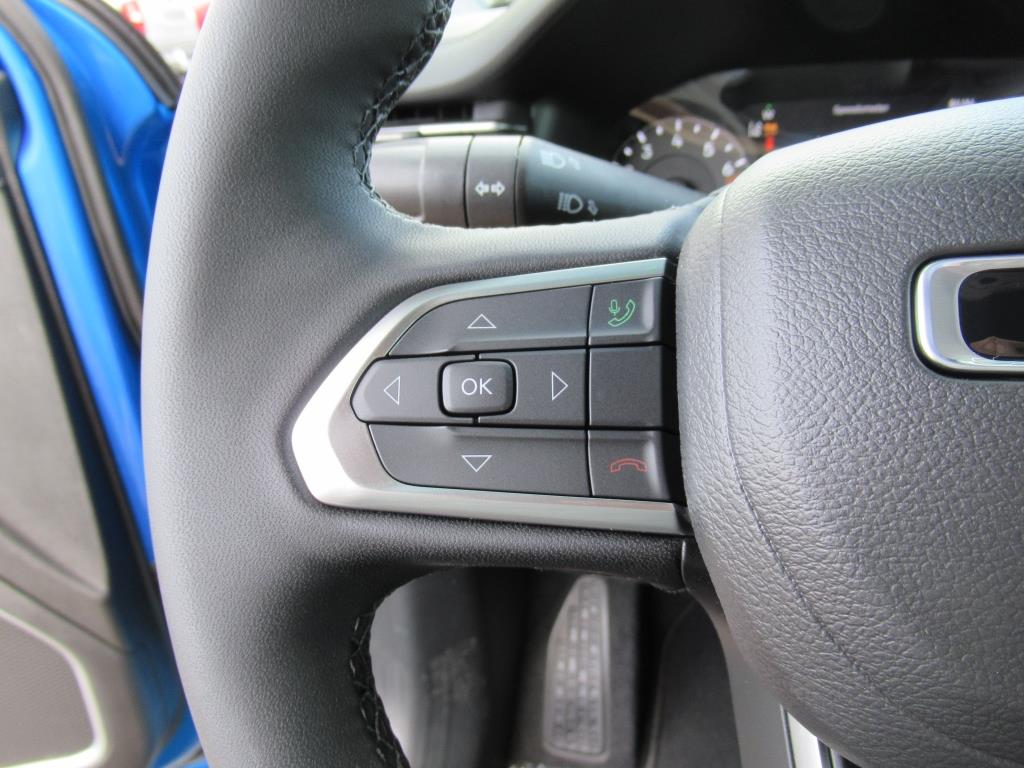 2025 Jeep Compass Latitude photo 18