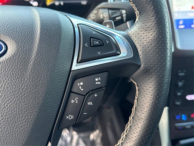 2020 Ford Edge ST photo 25
