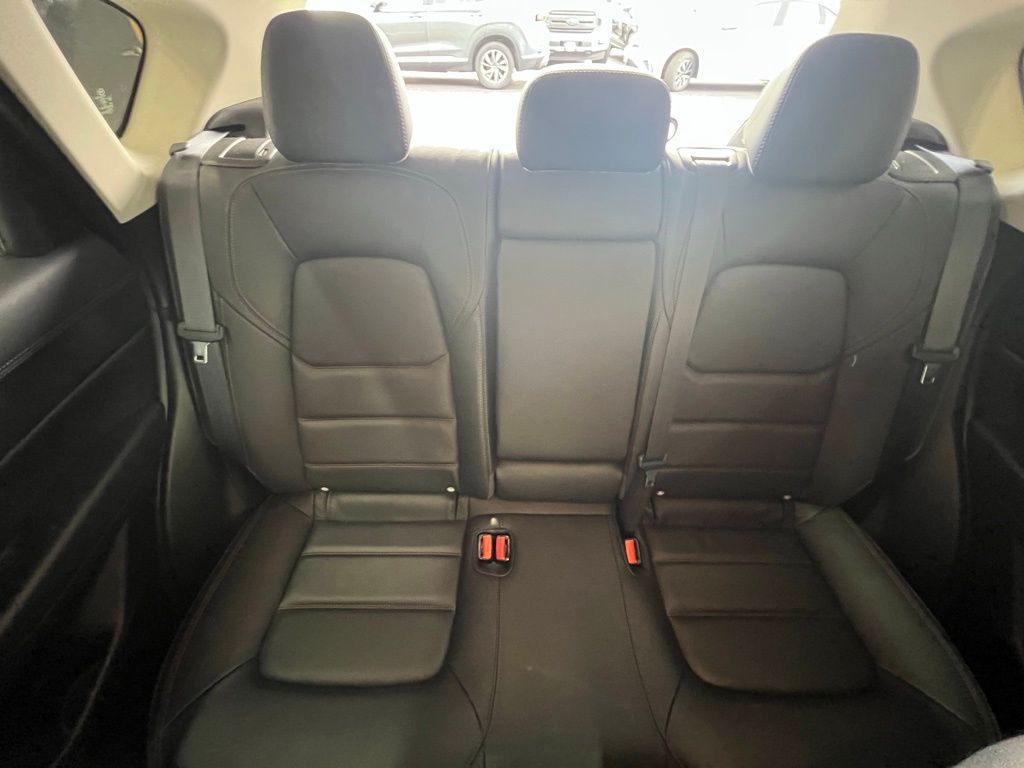2023 Mazda CX-5 2.5 S Preferred photo 25