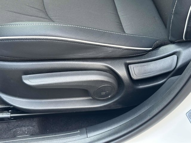 2024 Kia Forte GT-Line photo 8