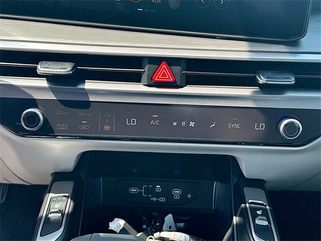 2025 Kia Sorento X-Line SX Prestige photo 14