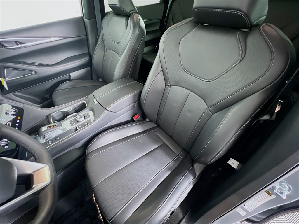 2025 Infiniti QX60 Luxe photo 18