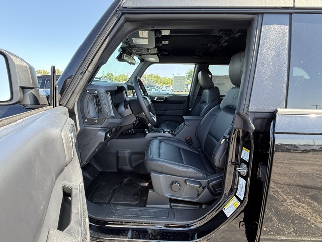 2025 Ford Bronco Badlands photo 13