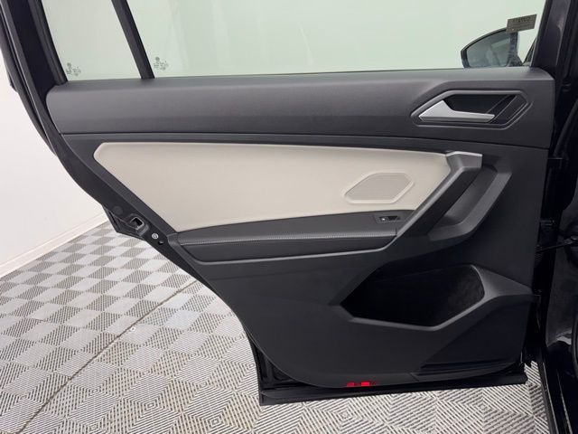 2024 Volkswagen Tiguan S photo 31