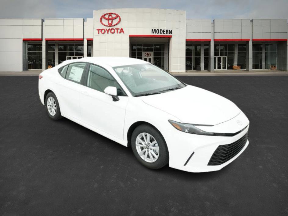 2025 Toyota Camry LE photo 29