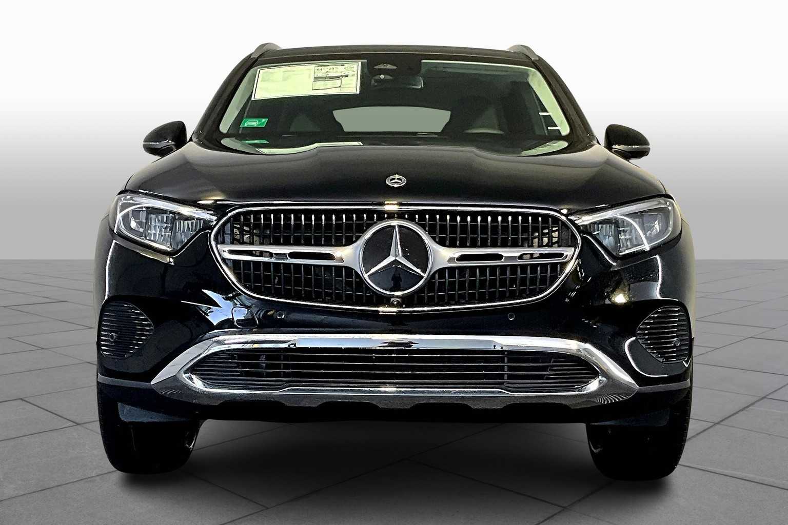 2025 Mercedes Benz GLC 350e 4MATIC photo 2