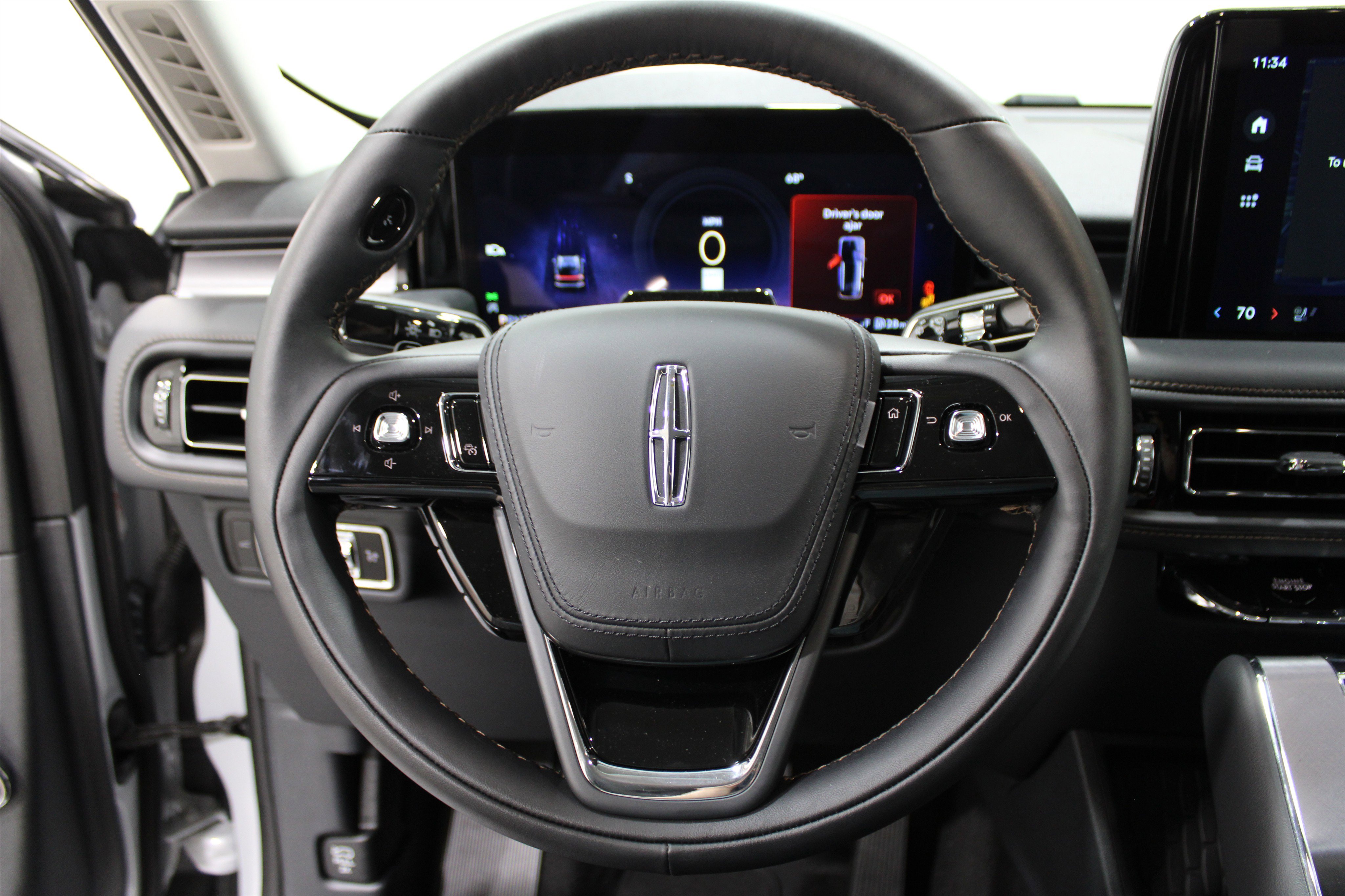 2025 Lincoln Aviator Premiere photo 6