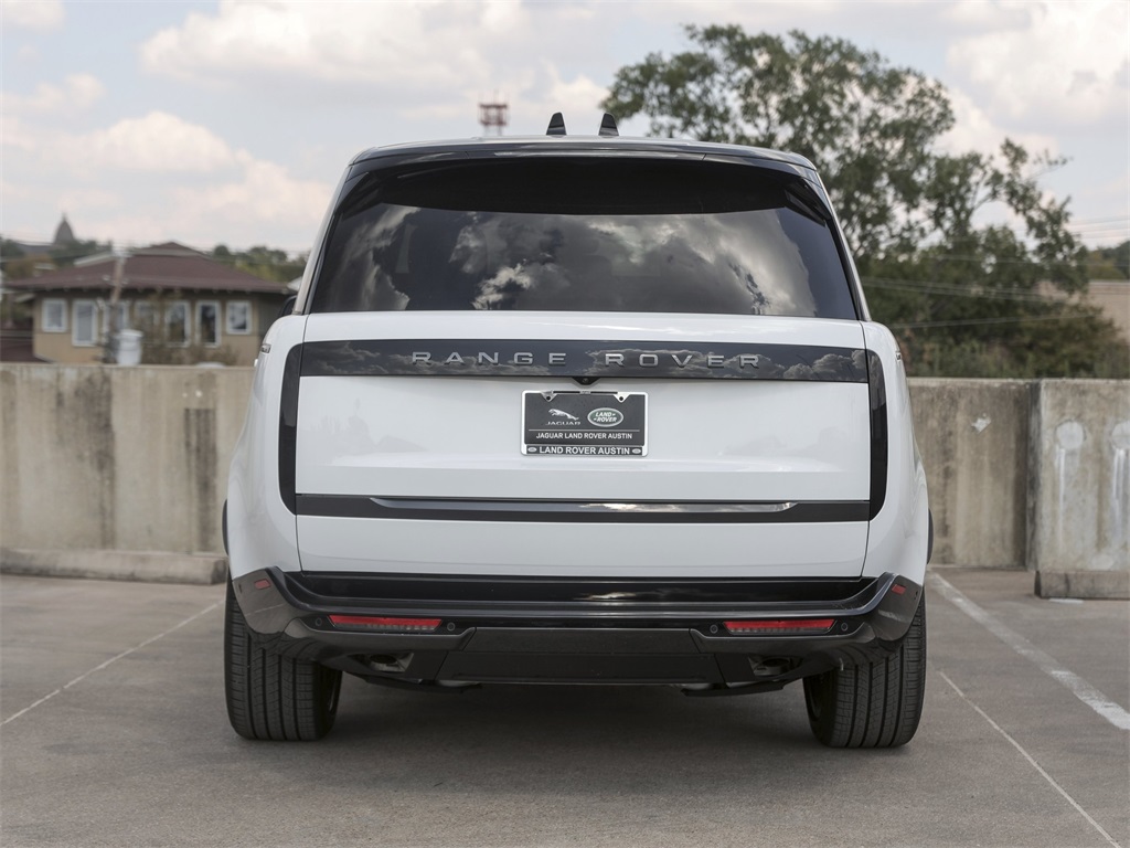 2025 Land Rover Range Rover SE photo 6