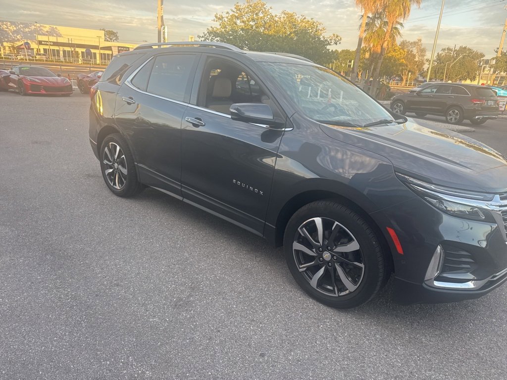 2022 Chevrolet Equinox Premier's photo