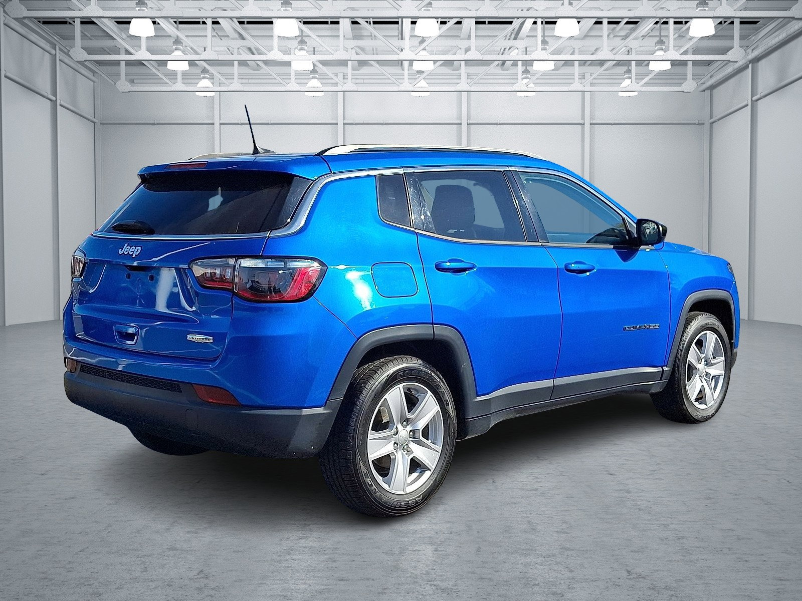 2022 Jeep Compass Latitude photo 3
