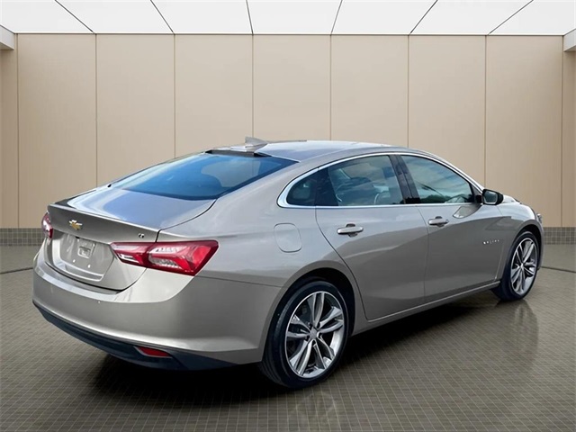 2022 Chevrolet Malibu 1LT photo 3