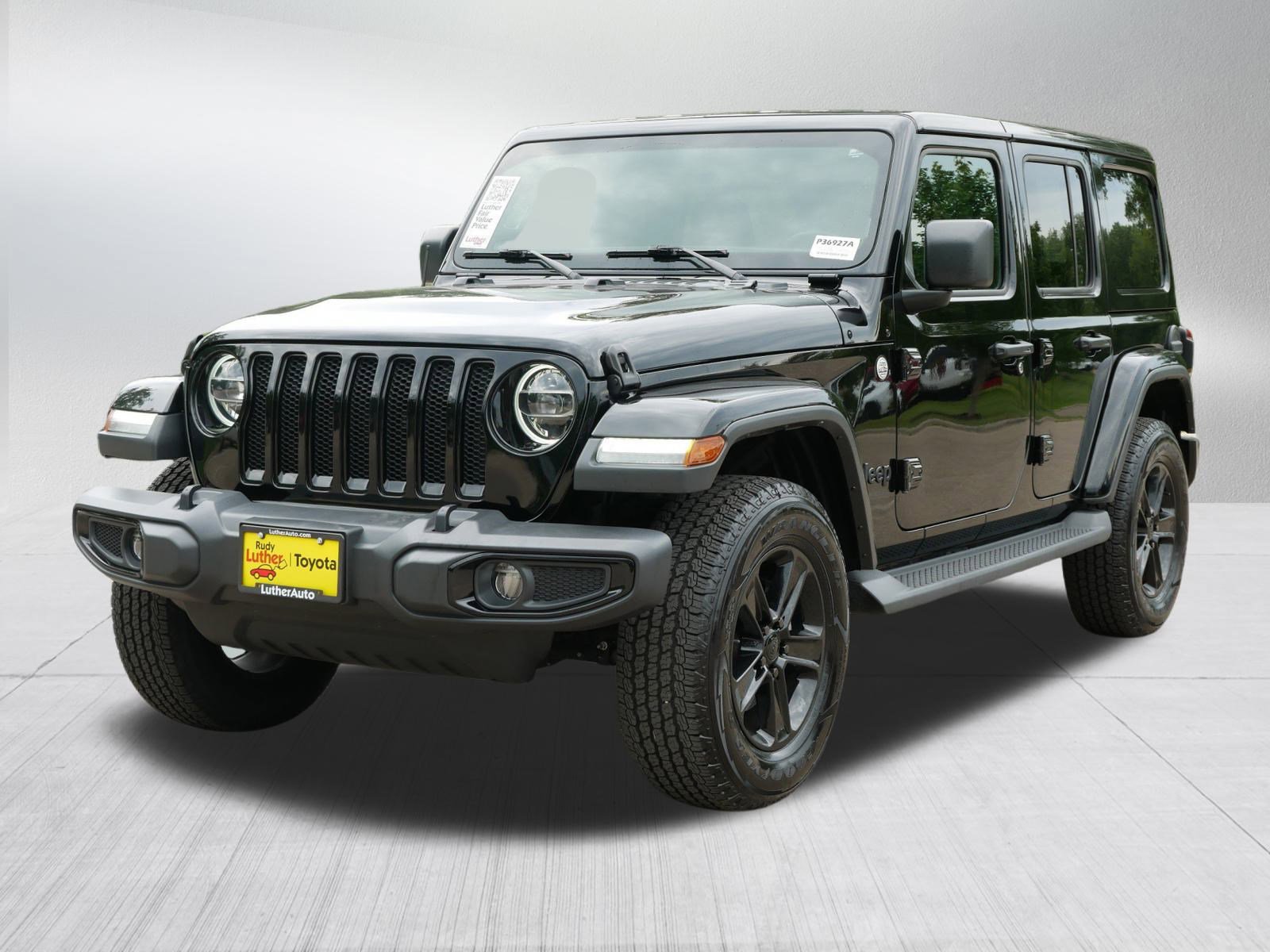 2020 Jeep Wrangler Unlimited Sahara Altitude photo 3