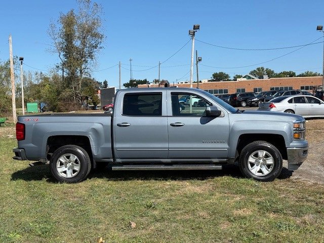 2015 Chevrolet Silverado 1500 LT photo 3