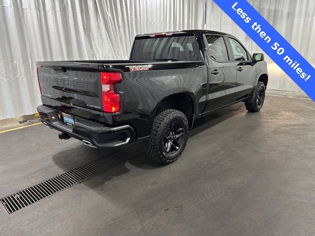 2025 Chevrolet Silverado 1500 Custom Trail Boss photo 3