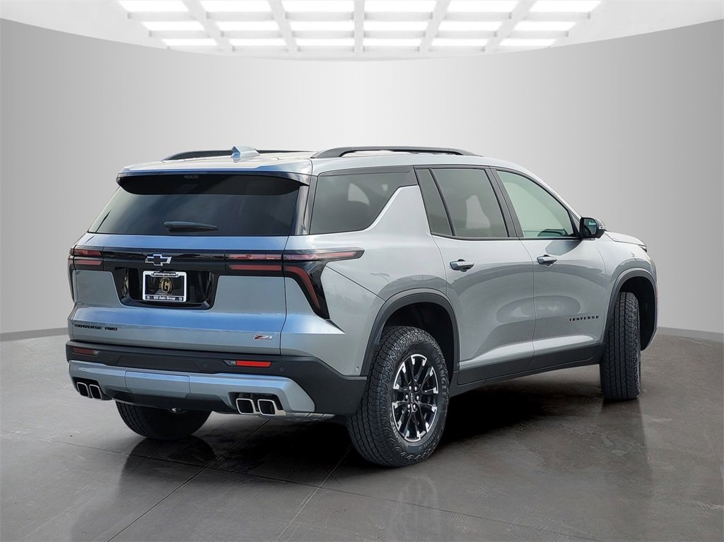2026 Chevrolet Traverse Z71 photo 3