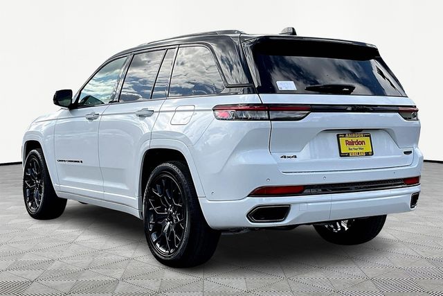 2025 Jeep Grand Cherokee Summit Reserve photo 3