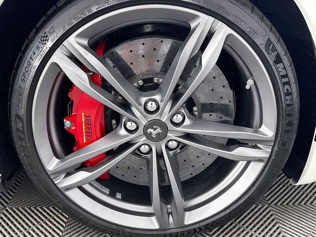 2020 Ferrari GTC4Lusso photo 26