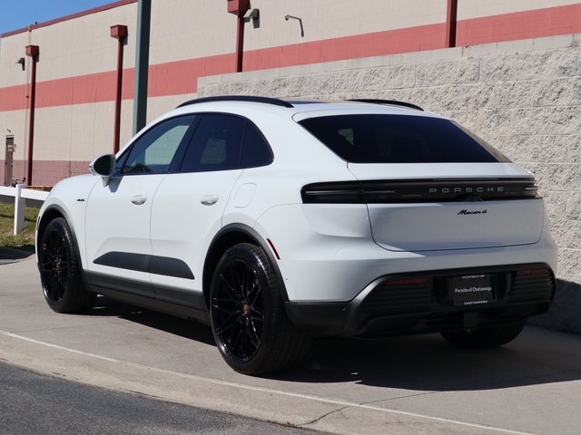 2024 Porsche Macan Electric 4 photo 3