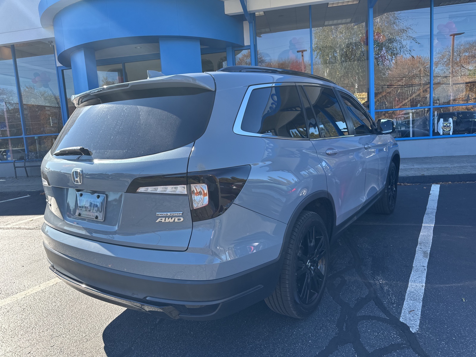 2022 Honda Pilot Special Edition photo 3