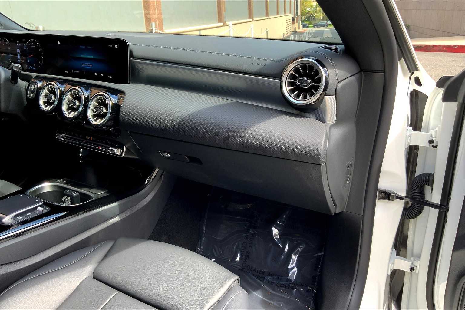 2023 Mercedes Benz CLA 250 photo 17