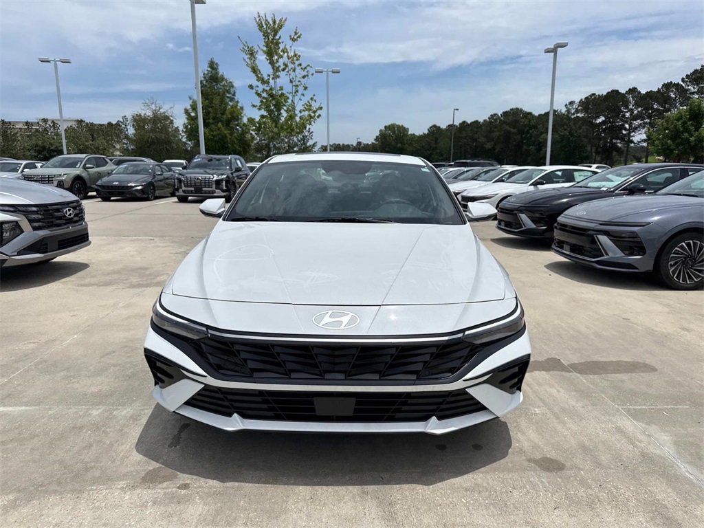 2025 Hyundai Elantra Hybrid Limited photo 2