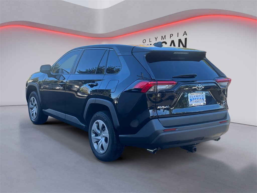 2022 Toyota RAV4 LE photo 3