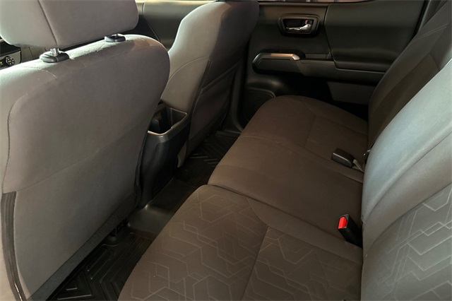 2019 Toyota Tacoma SR5 photo 11