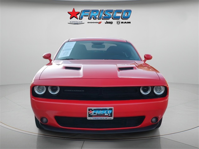 2018 Dodge Challenger SXT photo 2