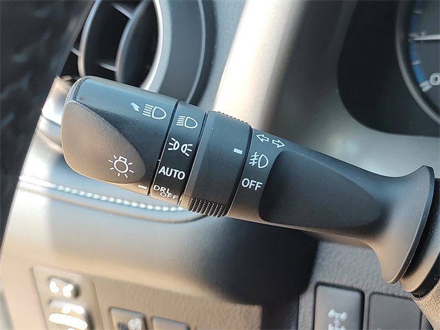 2018 Toyota RAV4 XLE photo 22