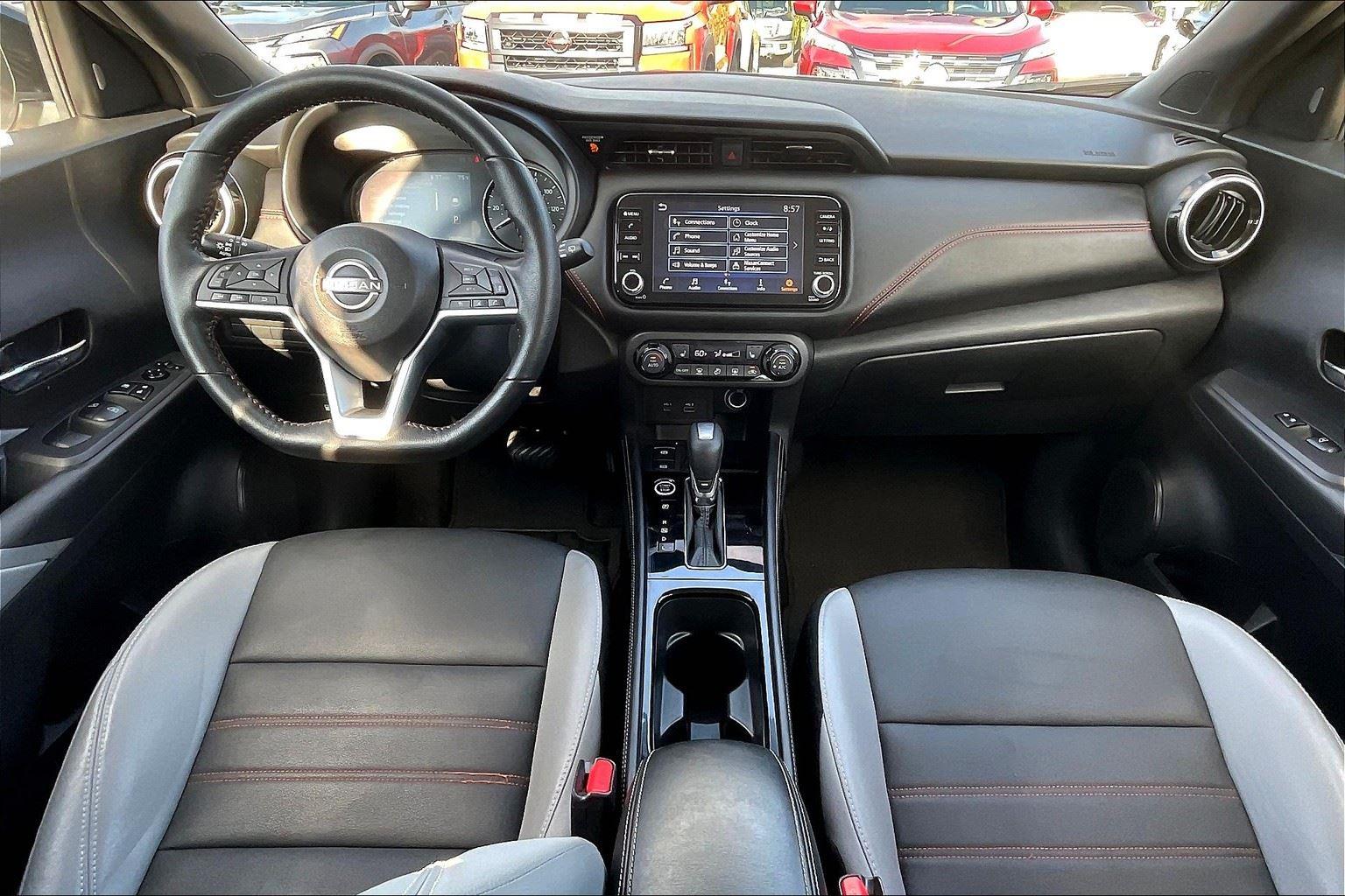 2023 Nissan Kicks SR photo 16