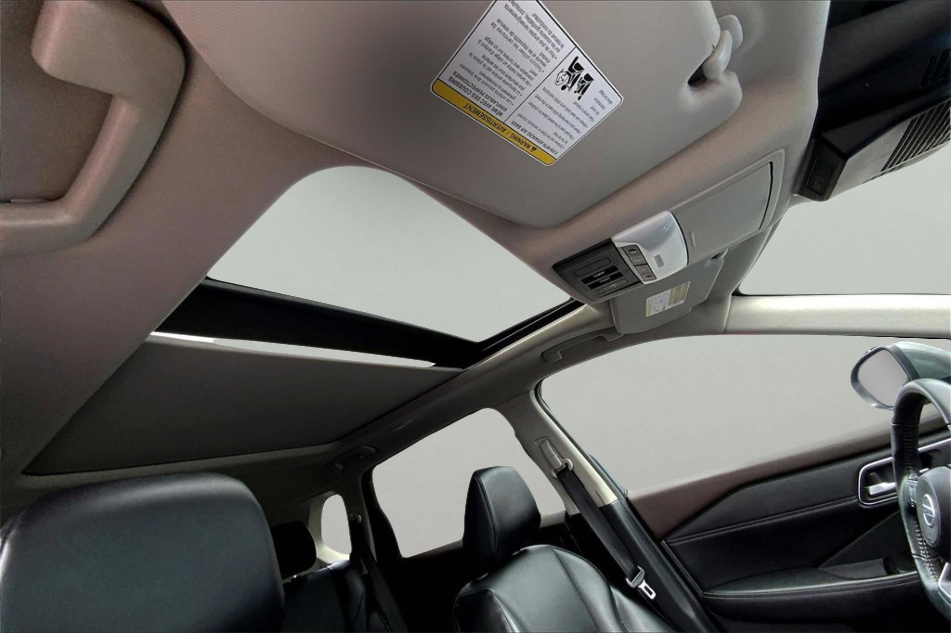 2021 Nissan Rogue SV photo 20