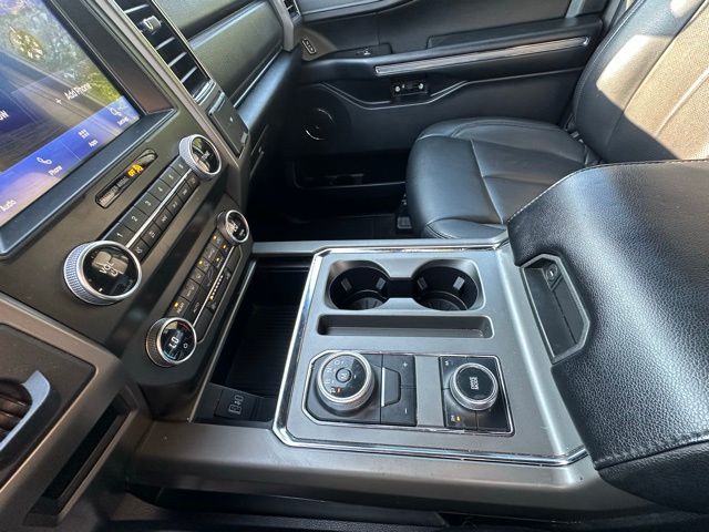 2021 Ford Expedition MAX XLT photo 26