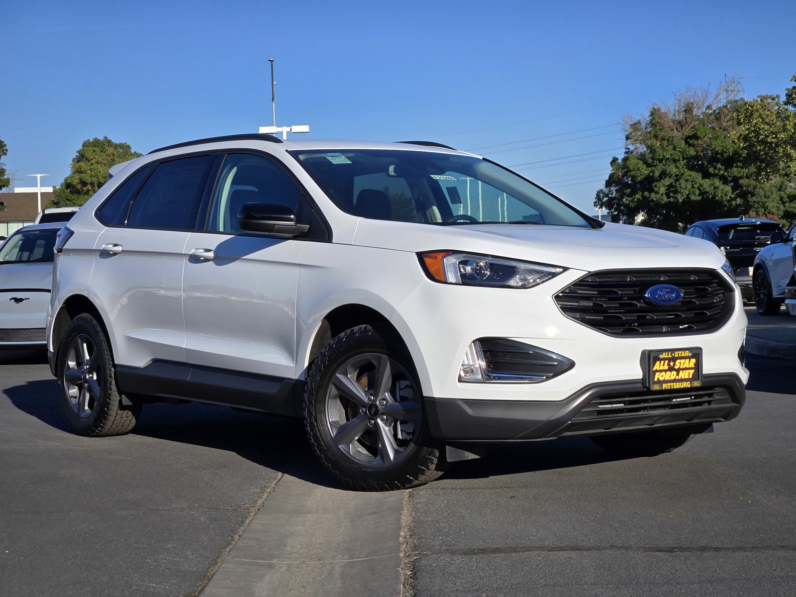 2024 Ford Edge SEL's photo