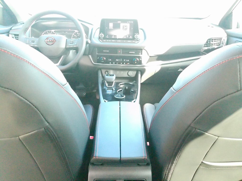 2026 Nissan Rogue SV photo 21